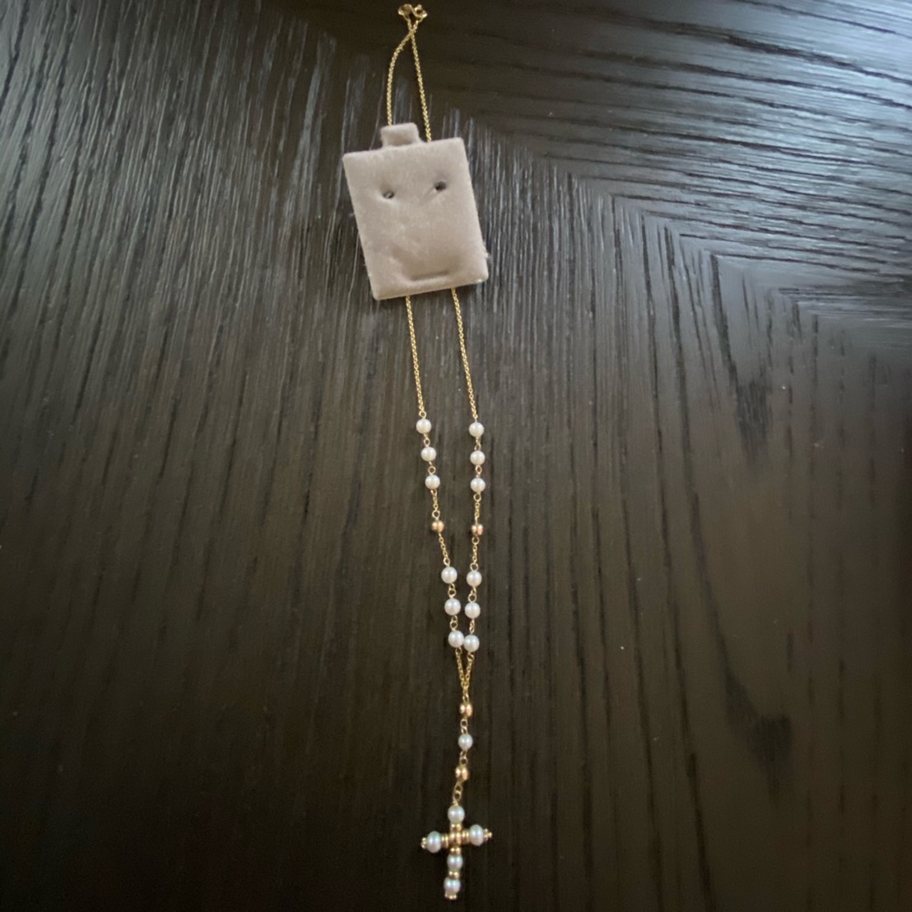 Fresh Pearl Cross Necklace